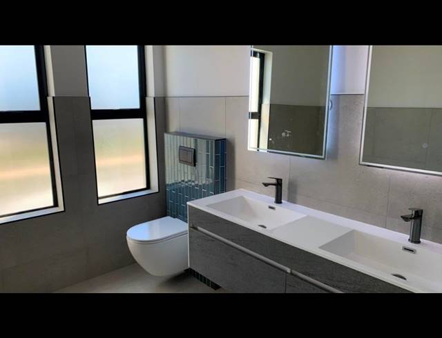 4 BEDROOM FREESTANDING FOR SALE IN SANDOWN